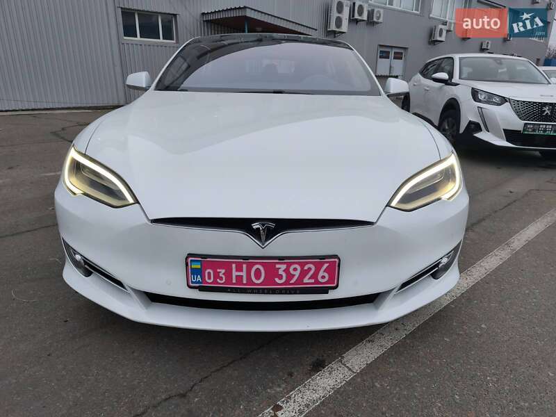 Лифтбек Tesla Model S 2018 в Киеве фото 20 Лифтбек Tesla Model S 2018 в Киеве