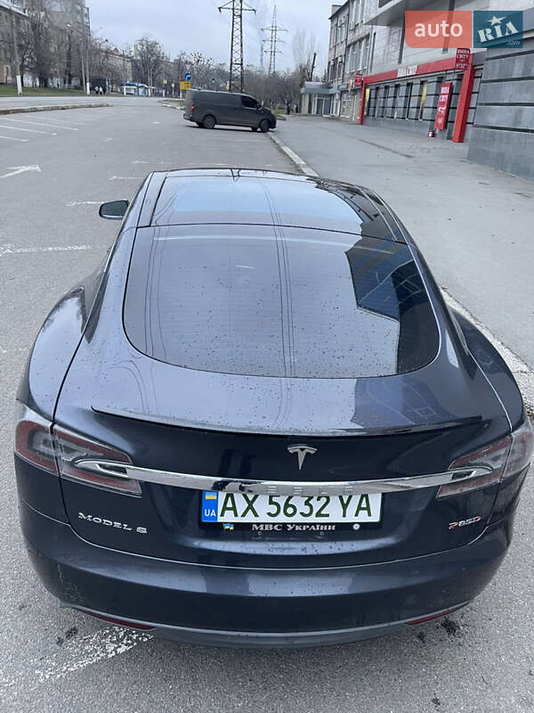 Лифтбек Tesla Model S 2015 в Харькове фото 8 Лифтбек Tesla Model S 2015 в Харькове