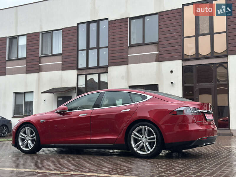 Лифтбек Tesla Model S 2015 в Одессе