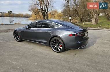 Ліфтбек Tesla Model S 2014 в Києві