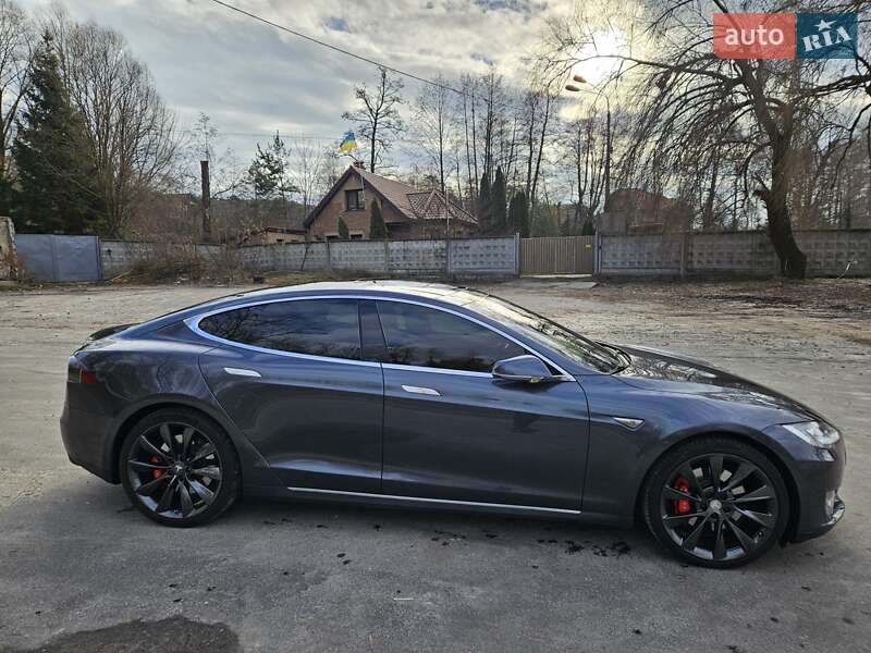 Лифтбек Tesla Model S 2014 в Киеве фото 18 Лифтбек Tesla Model S 2014 в Киеве