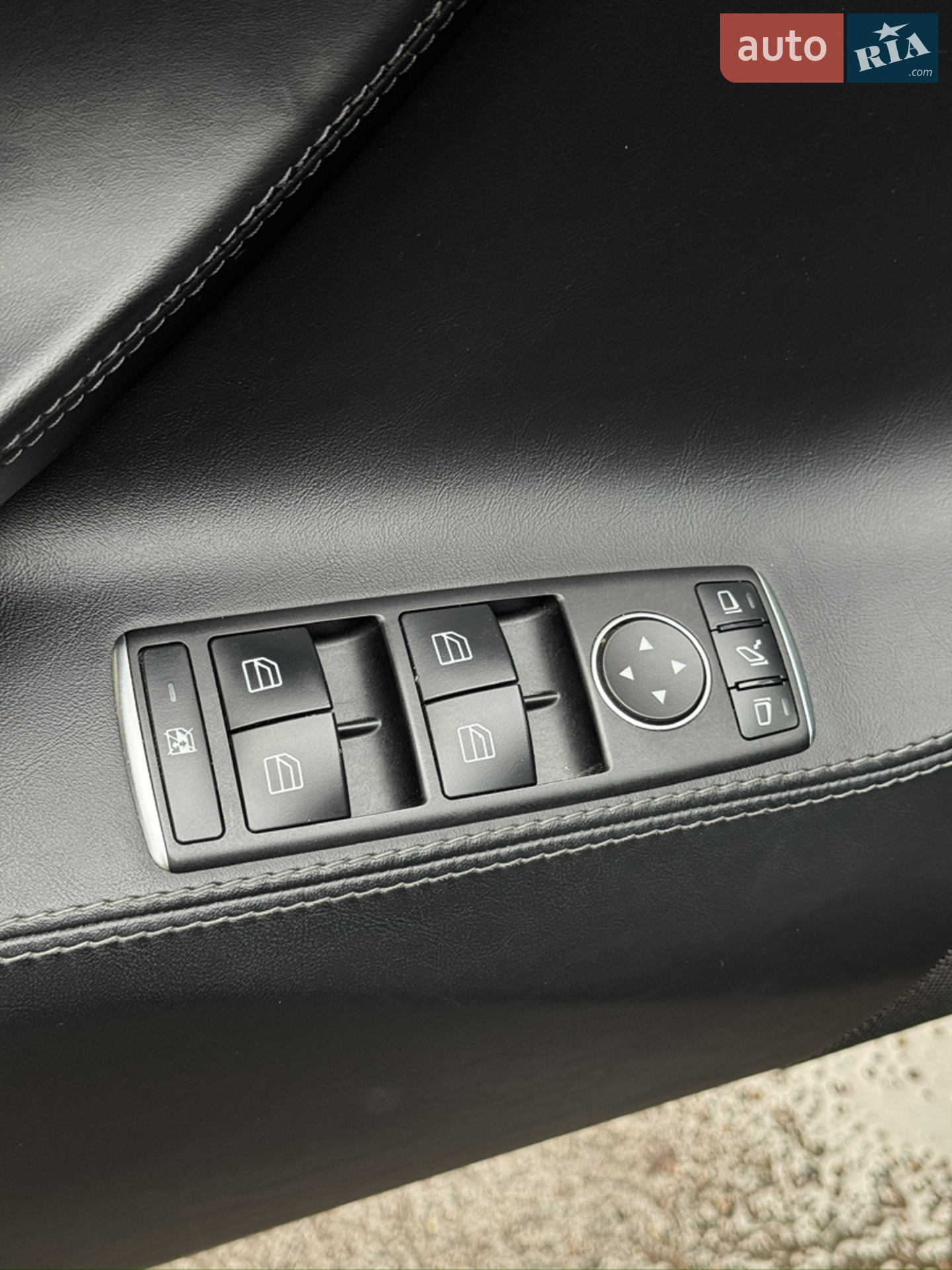 2019 Tesla Model S - мініатюра 18