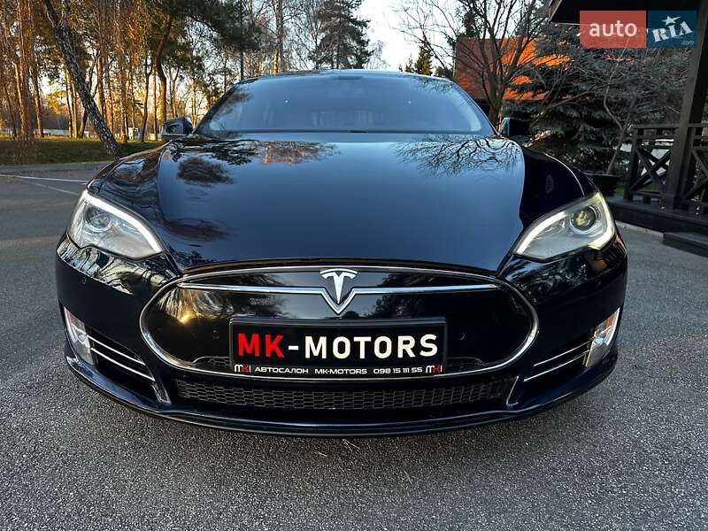 Лифтбек Tesla Model S 2014 в Киеве