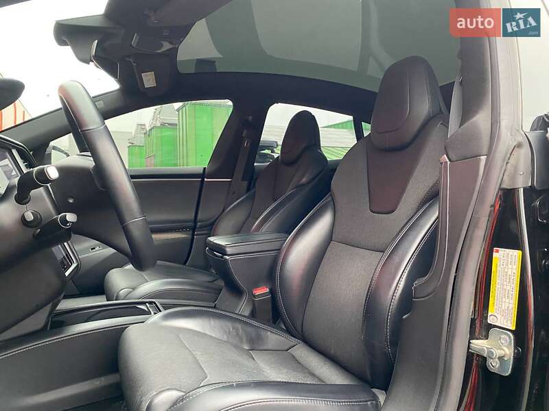 Лифтбек Tesla Model S 2018 в Киеве фото 20 Лифтбек Tesla Model S 2018 в Киеве