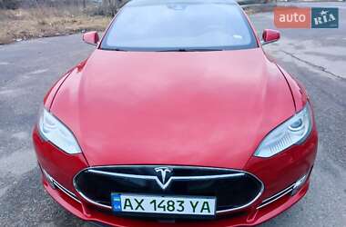 Лифтбек Tesla Model S 2015 в Харькове
