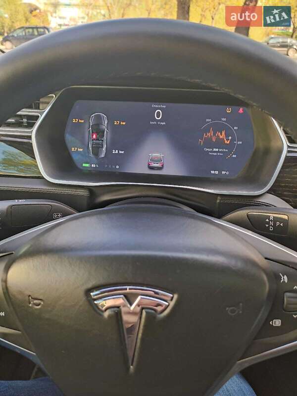 Лифтбек Tesla Model S 2016 в Одессе