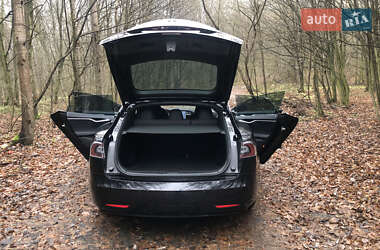 Лифтбек Tesla Model S 2016 в Житомире