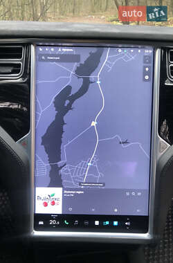 Лифтбек Tesla Model S 2016 в Житомире