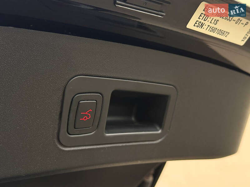 Лифтбек Tesla Model S 2015 в Тернополе фото 15 Лифтбек Tesla Model S 2015 в Тернополе