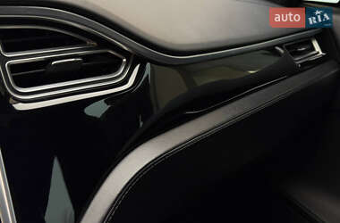 Лифтбек Tesla Model S 2015 в Тернополе фото 22 Лифтбек Tesla Model S 2015 в Тернополе
