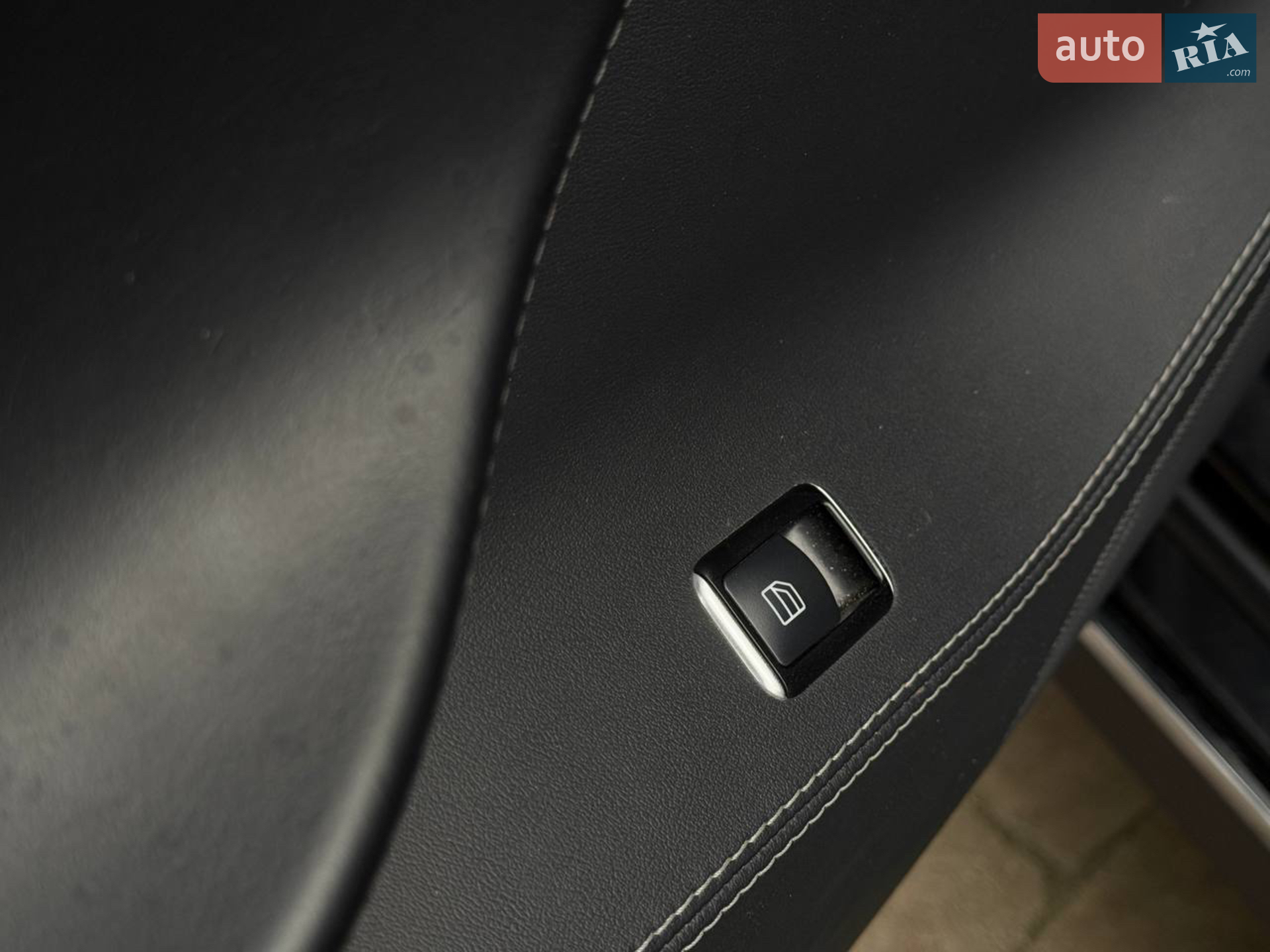 2015 Tesla Model S - мініатюра 27