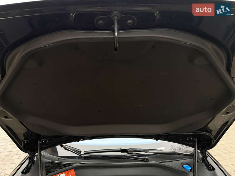 Лифтбек Tesla Model S 2015 в Тернополе фото 37 Лифтбек Tesla Model S 2015 в Тернополе