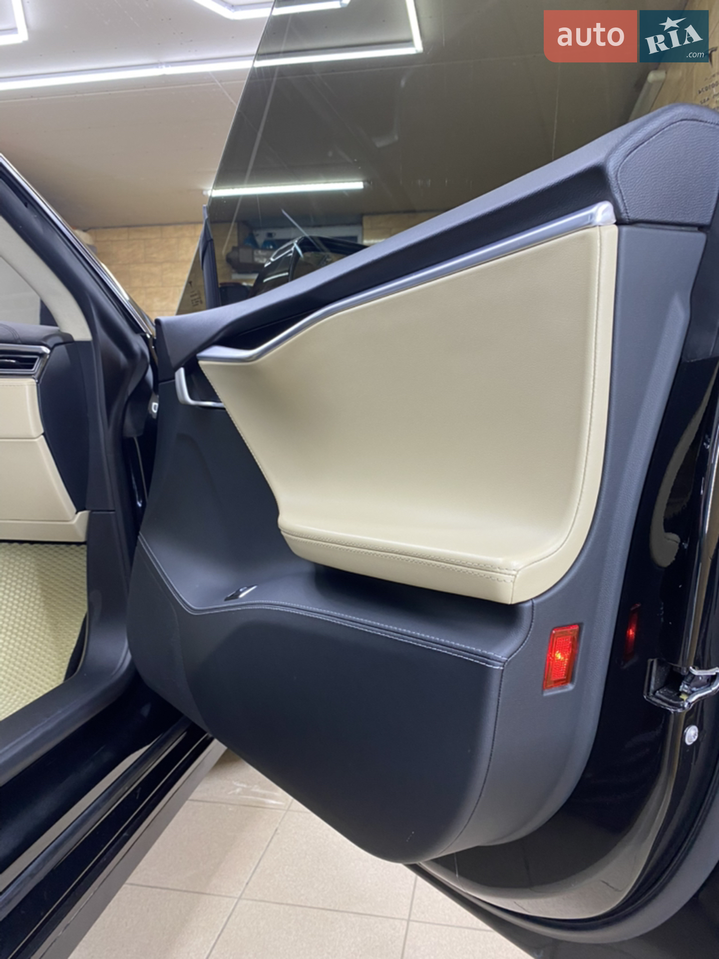 2014 Tesla Model S - мініатюра 16