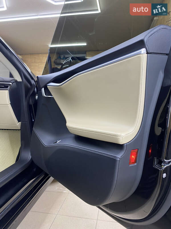 Лифтбек Tesla Model S 2014 в Харькове фото 16 Лифтбек Tesla Model S 2014 в Харькове