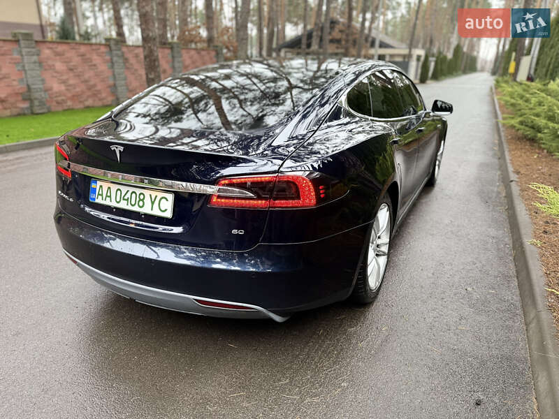 Лифтбек Tesla Model S 2013 в Киеве фото 7 Лифтбек Tesla Model S 2013 в Киеве