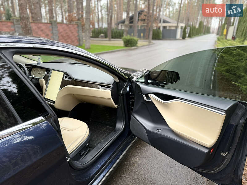 Лифтбек Tesla Model S 2013 в Киеве фото 22 Лифтбек Tesla Model S 2013 в Киеве