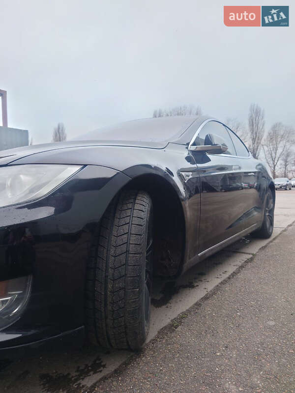 Лифтбек Tesla Model S 2014 в Одессе