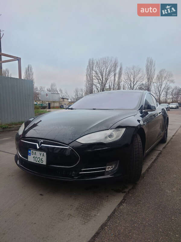 Лифтбек Tesla Model S 2014 в Одессе