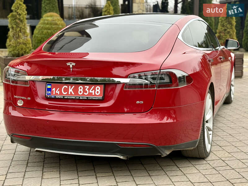 Лифтбек Tesla Model S 2014 в Тернополе