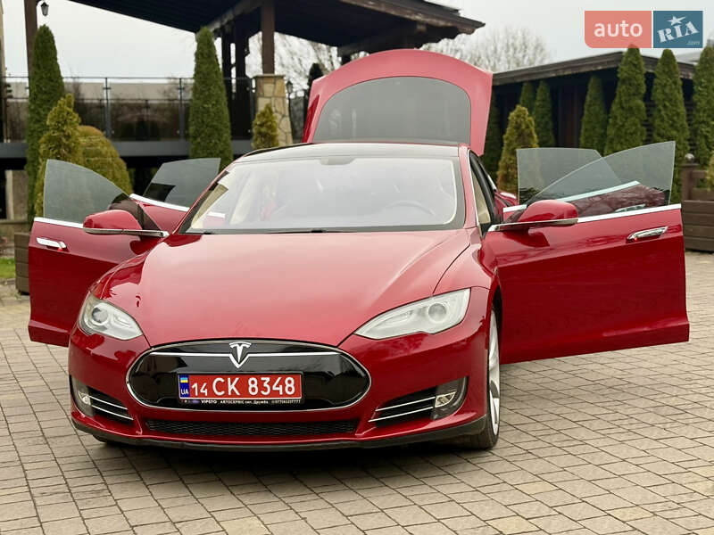 Лифтбек Tesla Model S 2014 в Тернополе