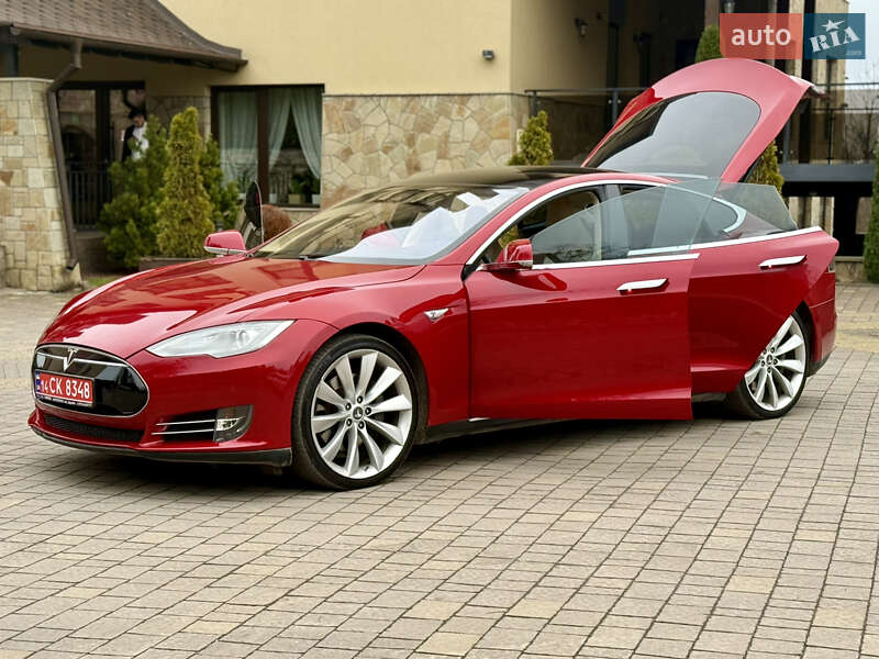 Лифтбек Tesla Model S 2014 в Тернополе