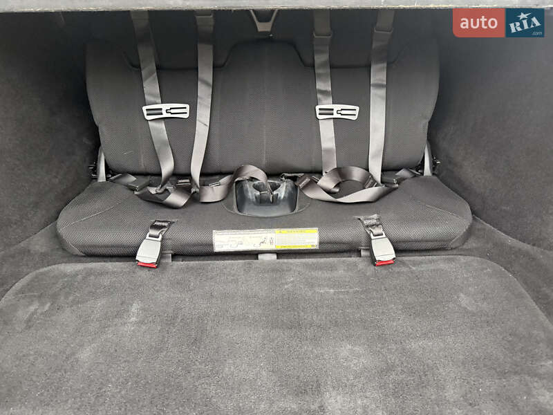 Лифтбек Tesla Model S 2014 в Тернополе