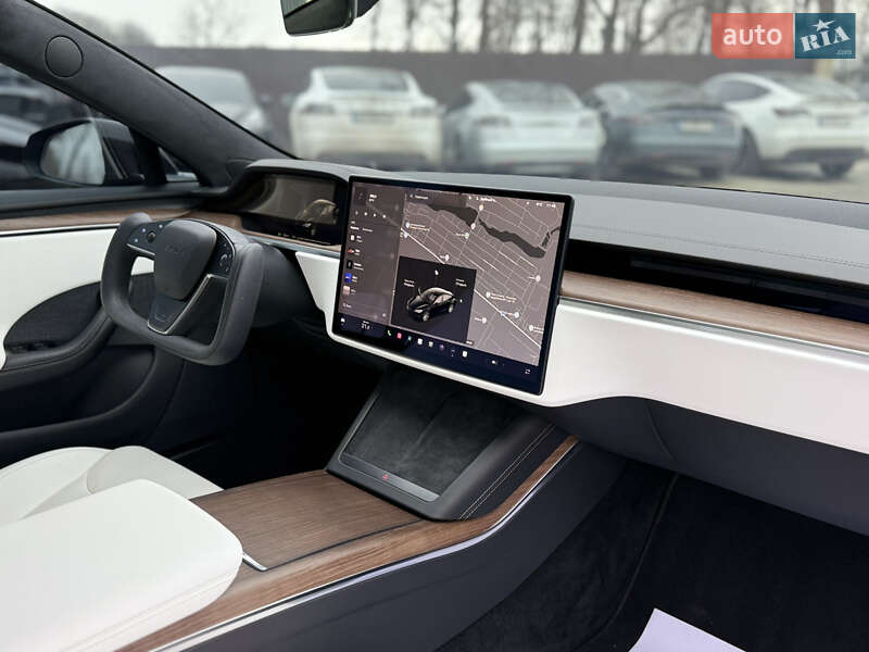 Лифтбек Tesla Model S 2021 в Виннице