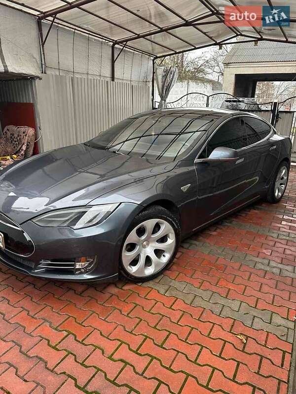 Лифтбек Tesla Model S 2014 в Хмельницком фото 8 Лифтбек Tesla Model S 2014 в Хмельницком