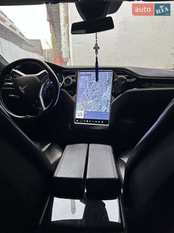 Лифтбек Tesla Model S 2014 в Хмельницком фото 12 Лифтбек Tesla Model S 2014 в Хмельницком