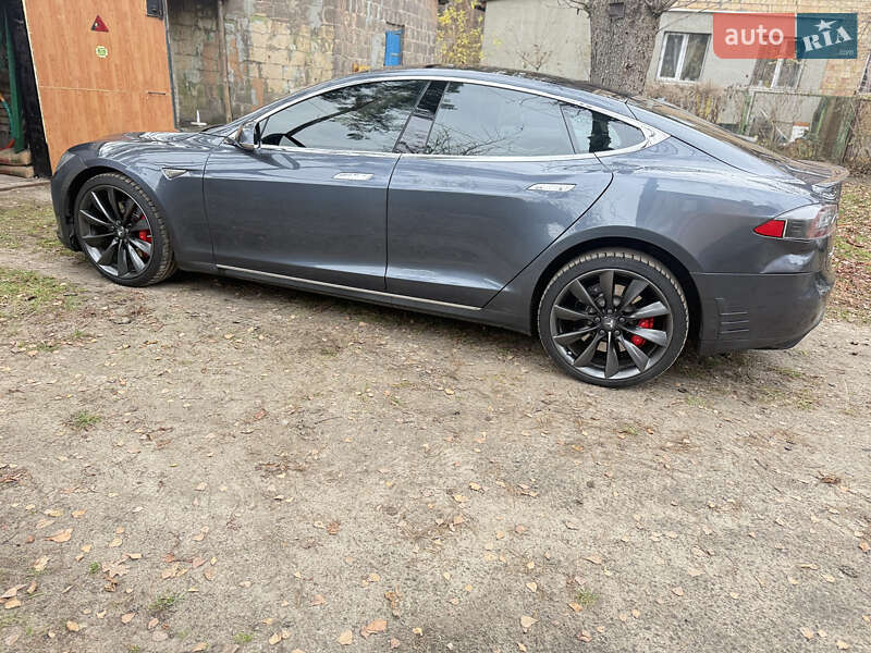 Лифтбек Tesla Model S 2014 в Киеве фото 24 Лифтбек Tesla Model S 2014 в Киеве