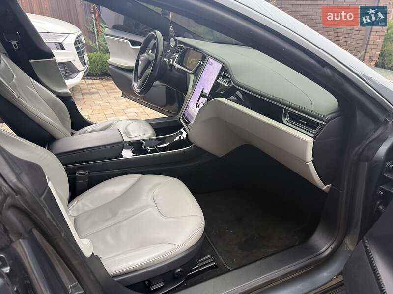 Лифтбек Tesla Model S 2013 в Киеве