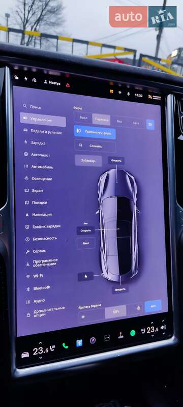 Лифтбек Tesla Model S 2016 в Сарнах