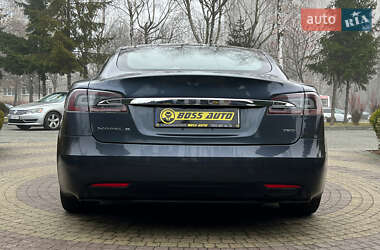 Лифтбек Tesla Model S 2016 в Львове