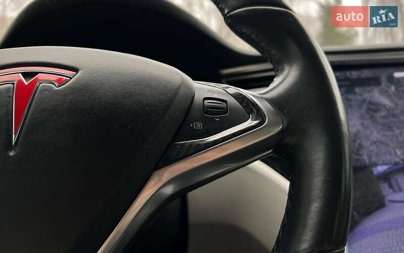 Лифтбек Tesla Model S 2016 в Львове фото 12 Лифтбек Tesla Model S 2016 в Львове