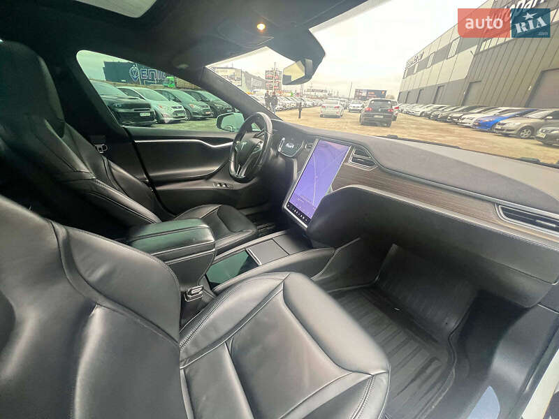 Лифтбек Tesla Model S 2015 в Львове фото 27 Лифтбек Tesla Model S 2015 в Львове