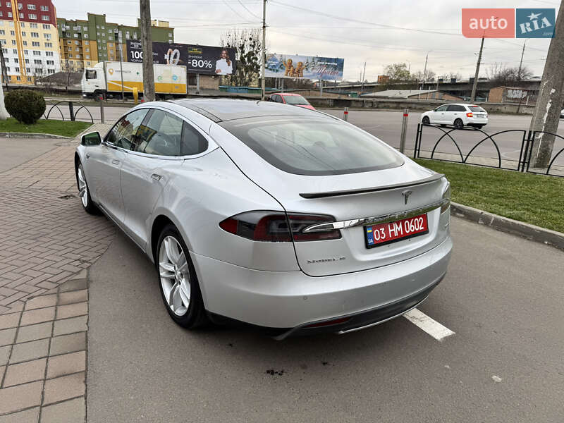 Ліфтбек Tesla Model S 2014 в Луцьку фото 11 Ліфтбек Tesla Model S 2014 в Луцьку