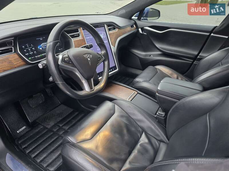 Лифтбек Tesla Model S 2017 в Тысменице фото 13 Лифтбек Tesla Model S 2017 в Тысменице