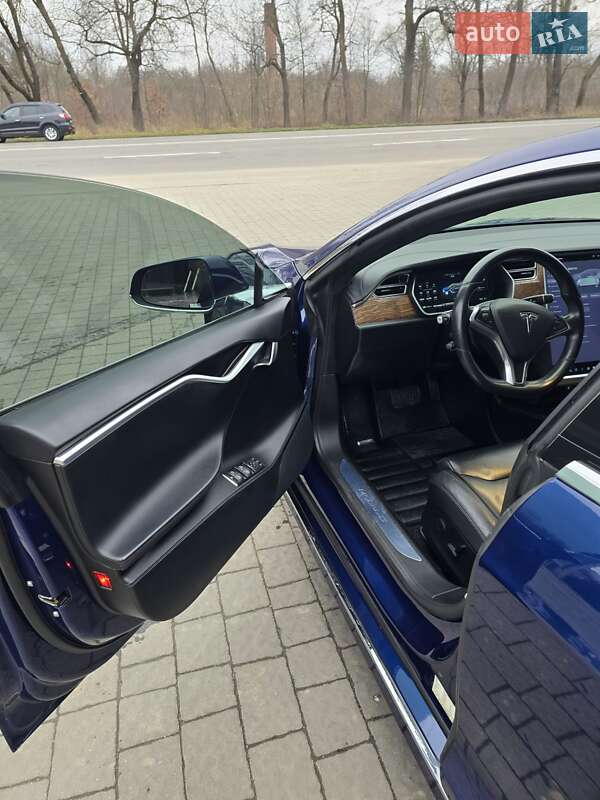 Лифтбек Tesla Model S 2017 в Тысменице фото 15 Лифтбек Tesla Model S 2017 в Тысменице