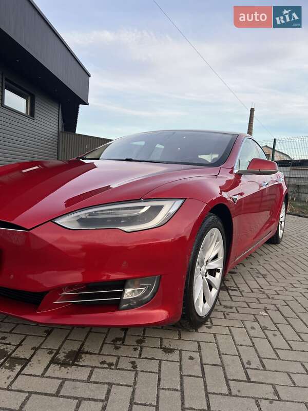 Лифтбек Tesla Model S 2018 в Сарнах фото 5 Лифтбек Tesla Model S 2018 в Сарнах