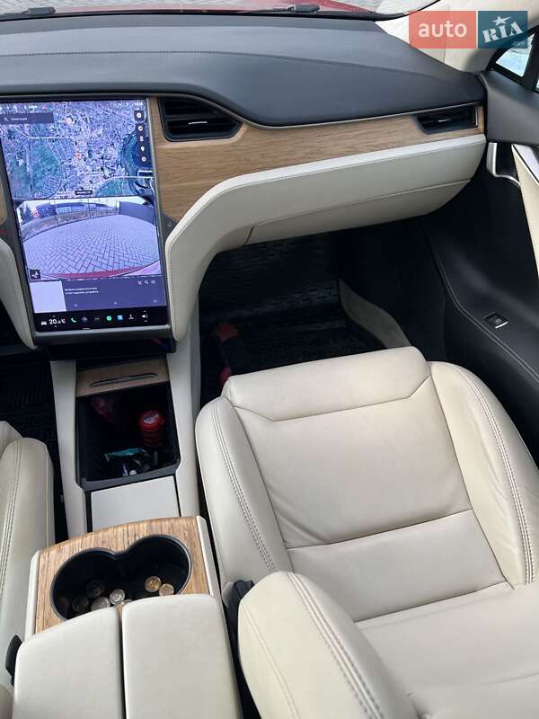 Лифтбек Tesla Model S 2018 в Сарнах фото 17 Лифтбек Tesla Model S 2018 в Сарнах