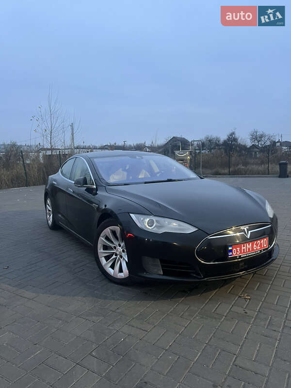 Лифтбек Tesla Model S 2015 в Днепре фото 2 Лифтбек Tesla Model S 2015 в Днепре