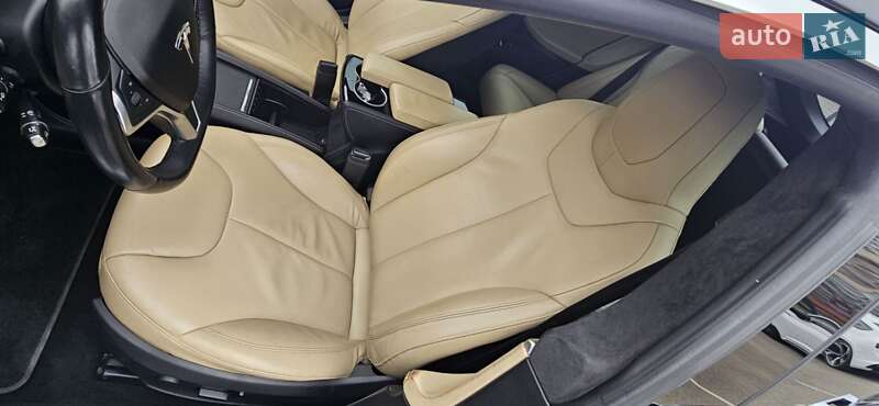 Лифтбек Tesla Model S 2015 в Киеве фото 11 Лифтбек Tesla Model S 2015 в Киеве