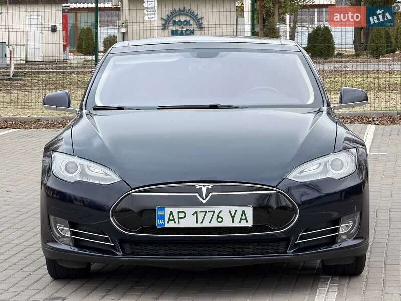 Лифтбек Tesla Model S 2013 в Запорожье фото 3 Лифтбек Tesla Model S 2013 в Запорожье