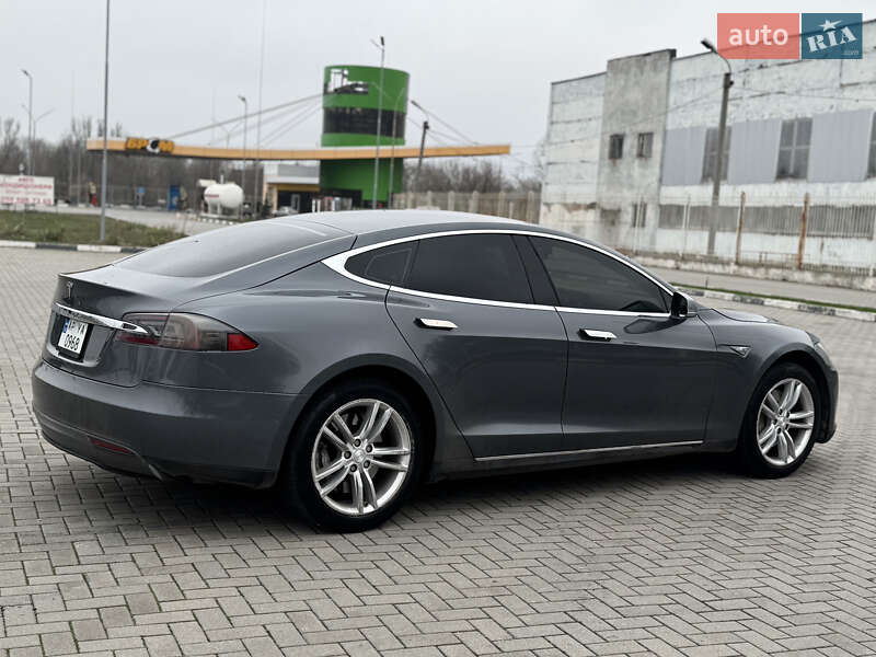 Ліфтбек Tesla Model S 2013 в Запоріжжі фото 2 Ліфтбек Tesla Model S 2013 в Запоріжжі