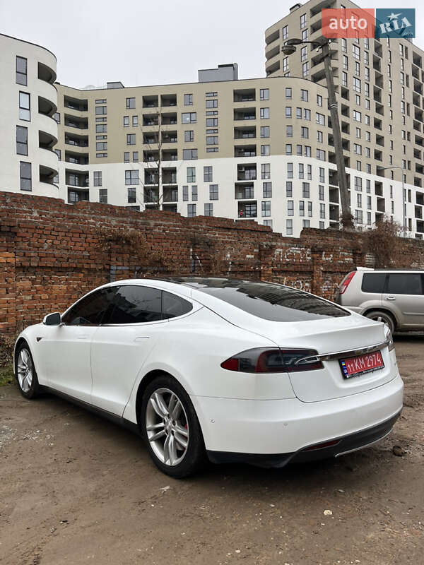 Лифтбек Tesla Model S 2014 в Львове фото 8 Лифтбек Tesla Model S 2014 в Львове