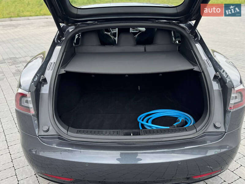 Лифтбек Tesla Model S 2017 в Львове фото 12 Лифтбек Tesla Model S 2017 в Львове