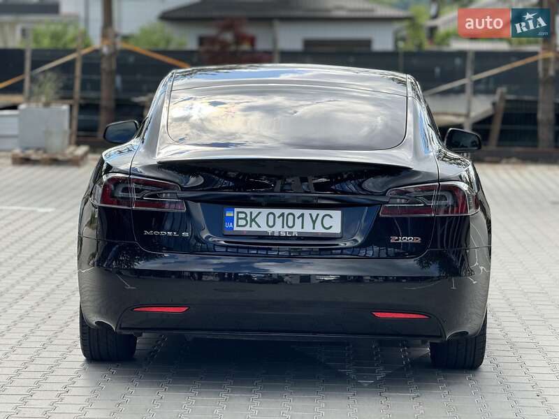 Лифтбек Tesla Model S 2018 в Ровно фото 10 Лифтбек Tesla Model S 2018 в Ровно