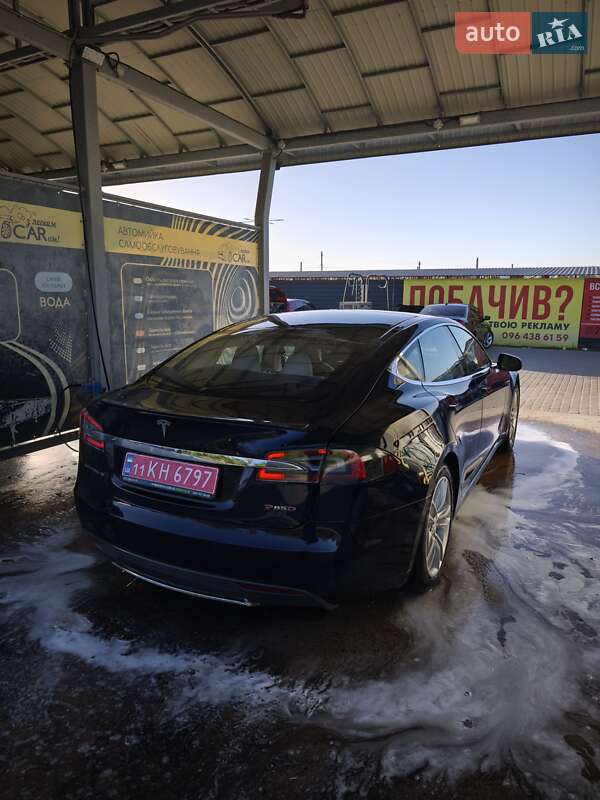 Лифтбек Tesla Model S 2014 в Ирпене