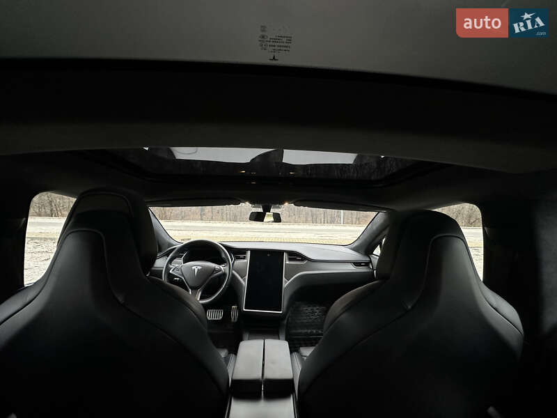 Лифтбек Tesla Model S 2018 в Днепре