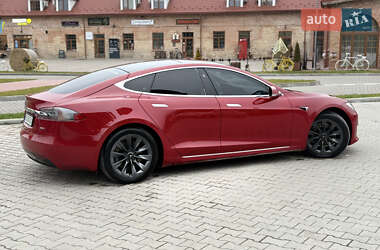 Ліфтбек Tesla Model S 2018 в Бережанах